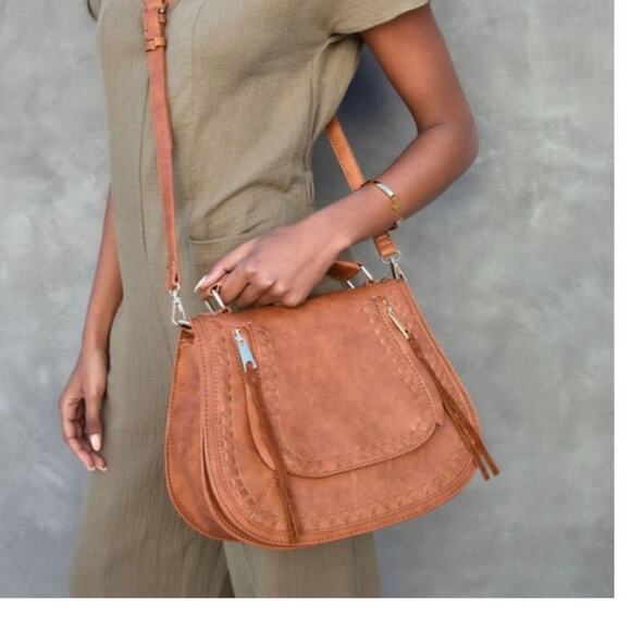 URBAN EXPRESSIONS KHLOE CROSSBODY BAG TAN with Guitar strap in orange & blue - Picture 1 of 11